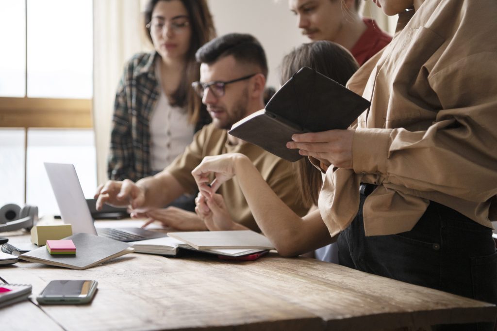 Jasa Ubah Tesis Jadi Karya Buku Refrensi untuk Para Dosen