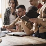 Jasa Ubah Tesis Jadi Karya Buku Refrensi untuk Para Dosen